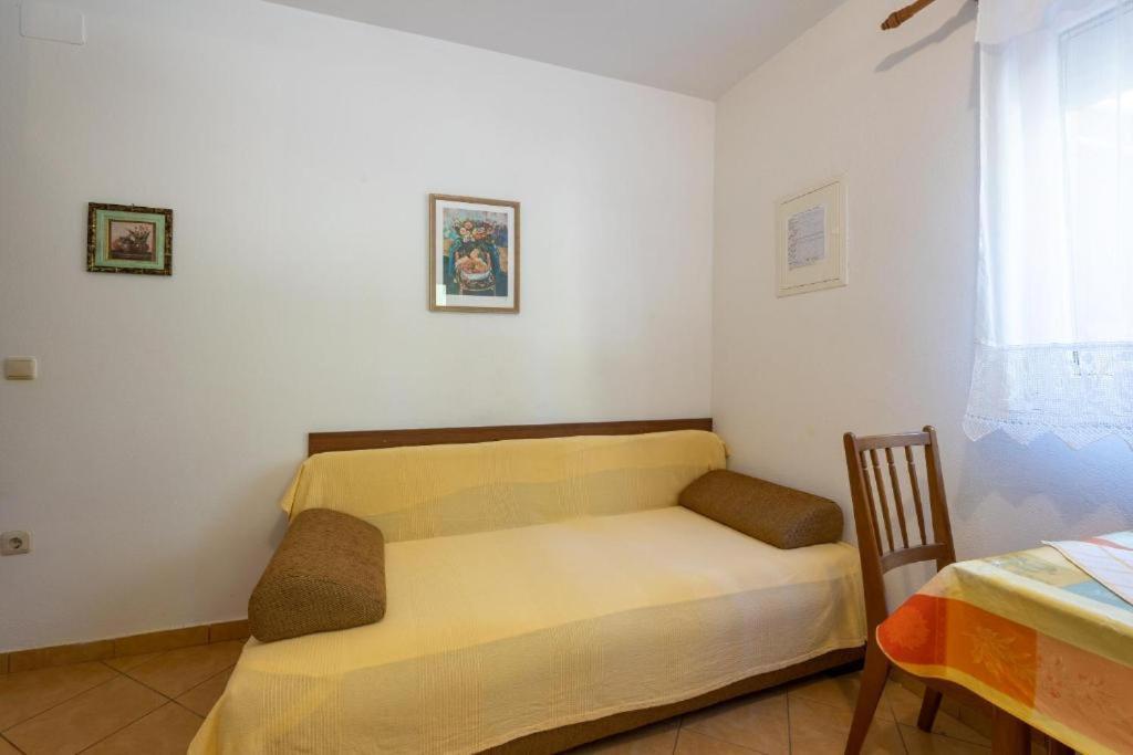 Apartmani Lada Vrboska Exterior foto